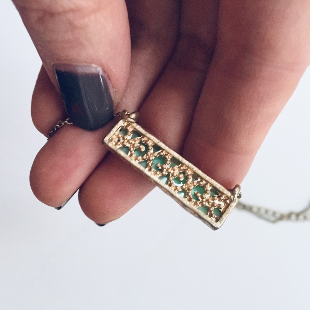 Bar Necklace - Picture 5 of 6
